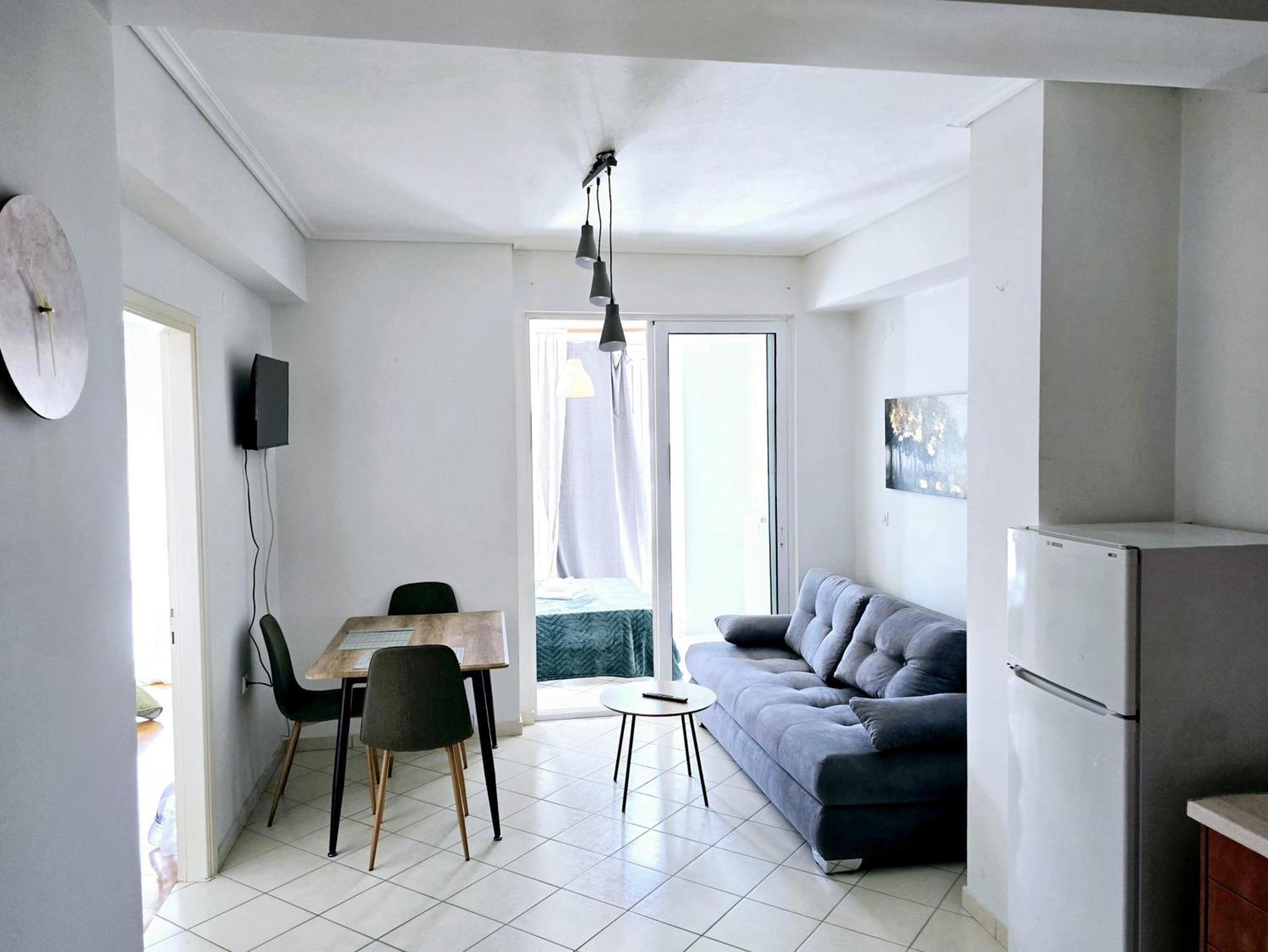 In Centre Suite By Open City 特里波利斯 外观 照片